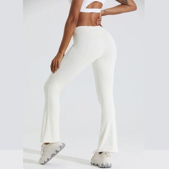 Crossover Flare Legging - Flare - Activity Legging - Crossover Waist - Work out - Picture 4 of 7